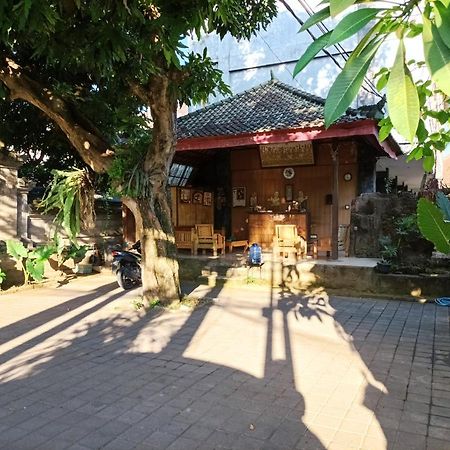 Sapta Petala Hotel Kuta  Exterior photo
