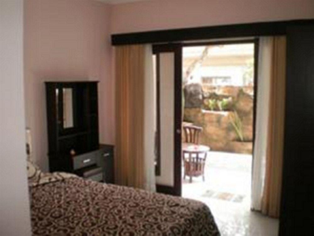 Sapta Petala Hotel Kuta  Exterior photo